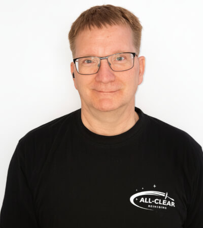 Morten-medarbejder hos AllClear-Rengoering